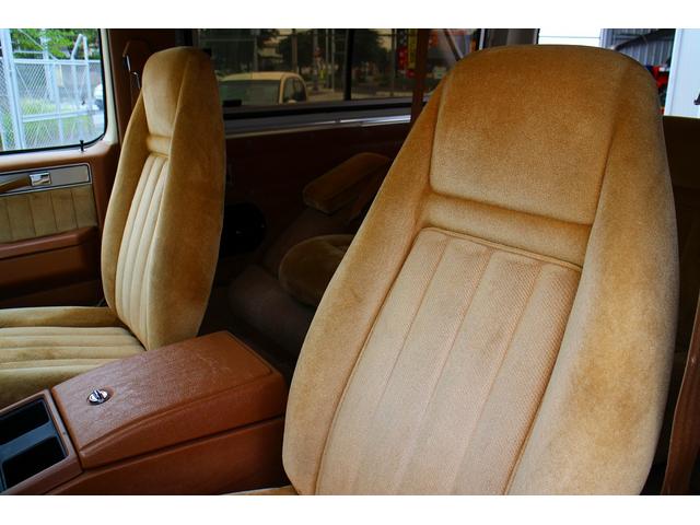 シボレーＫ－５ シルバラードパッケージ　ＮＯＸ・ＰＭ適合車　ゴールド／ベージュツートン　修復歴なし（65枚目）