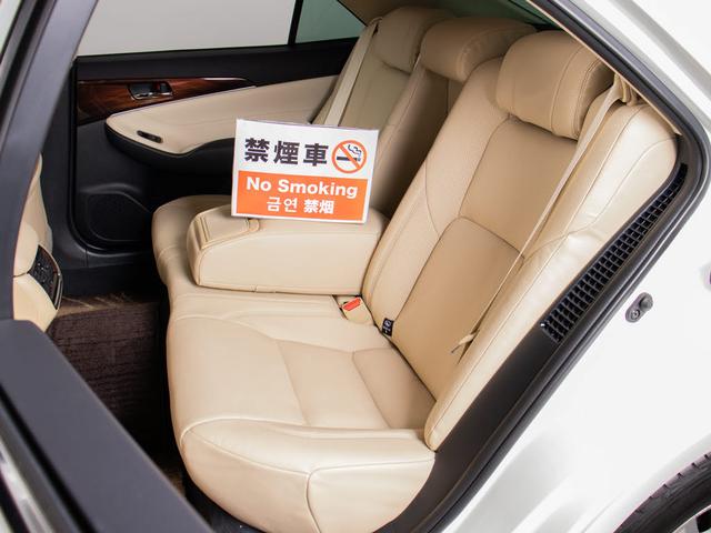 ロイヤルサルーン 新品本革シート ワンオーナー 禁煙車 プリクラッシュセーフティ レーダークルーズ HDDマルチ フルセグ Bluetooth機能 DVD再生(19枚目)