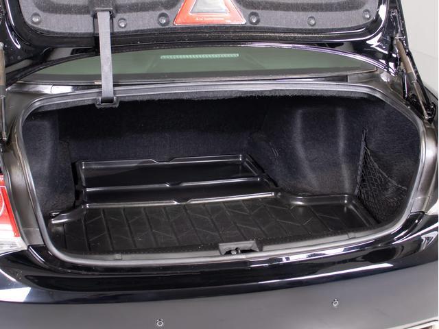 クラウン ２．５アスリート　アニバーサリーエディション　後期型（特別仕様車）（専用黒本革シート）（ブラックインナーヘッドライト）専用インテリア＆エクステリア　エアシート　シートヒーター　Ｂｌｕｅｔｏｏｔｈ対応　レギュラーガソリン仕様　クリアランスソナー（28枚目）