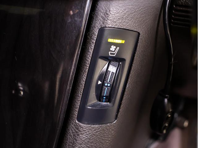 クラウン ２．５アスリート　アニバーサリーエディション　後期型（特別仕様車）（専用黒本革シート）（ブラックインナーヘッドライト）専用インテリア＆エクステリア　エアシート　シートヒーター　Ｂｌｕｅｔｏｏｔｈ対応　レギュラーガソリン仕様　クリアランスソナー（35枚目）