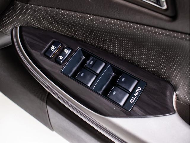 クラウン ２．５アスリート　アニバーサリーエディション　後期型（特別仕様車）（専用黒本革シート）（ブラックインナーヘッドライト）専用インテリア＆エクステリア　エアシート　シートヒーター　Ｂｌｕｅｔｏｏｔｈ対応　レギュラーガソリン仕様　クリアランスソナー（40枚目）