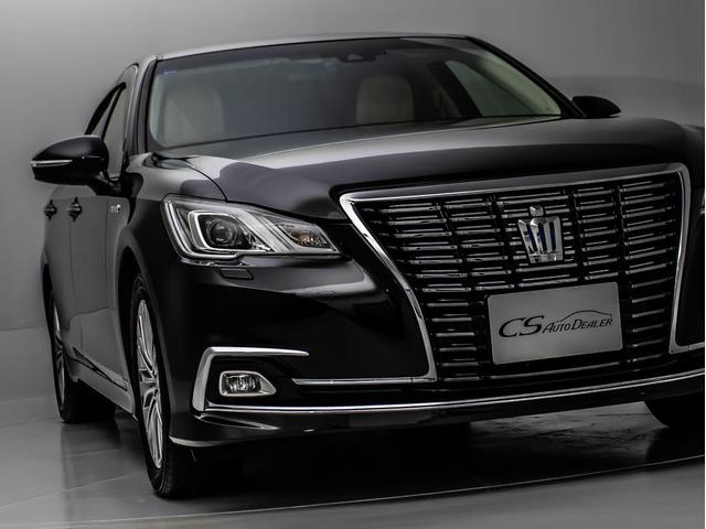 クラウンハイブリッド ロイヤルサルーンＧ　後期型（禁煙車）（本革シート）（オプション１７インチＡＷ）（セーフティセンス）衝突軽減ブレーキ　踏み間違い防止機能　車線逸脱抑制ＬＤＡ　レーダークルーズ　ＢＳＭ　後席ＶＩＰ　シートメモリー　エアシート（24枚目）