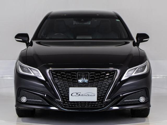 クラウンハイブリッド Ｓ　Ｃパッケージ　Ｆｏｕｒ　（４ＷＤ）（黒本革シート）（トヨタセーフティセンス）衝突軽減ブレーキ　踏み間違い防止機能　レーダークルーズ　ＢＳＭ　オートマチックハイビーム　エアシート　シートヒーター　点検記録簿１３枚　ＳＤマルチ（12枚目）