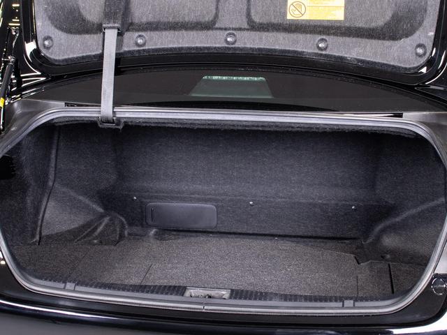 クラウンハイブリッド アスリートＳ　後期型（サンルーフ）（黒本革シート）（オプション１８インチアルミ）（フルエアロ）シート＆ステアリングヒーター　Ｂｌｕｅｔｏｏｔｈ対応　レギュラーガソリン仕様　ＳＤマルチナビ　カラーバックカメラ（29枚目）