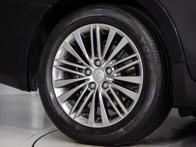 クラウンハイブリッド ロイヤルサルーンＧ　（禁煙車）（ワンオーナー）（オプション１７インチアルミ）（衝突軽減ブレーキ）（踏み間違い防止機能）レーダークルーズ　シートメモリー　アダプティブハイビーム　Ｂｌｕｅｔｏｏｔｈ対応　レギュラー仕様（29枚目）