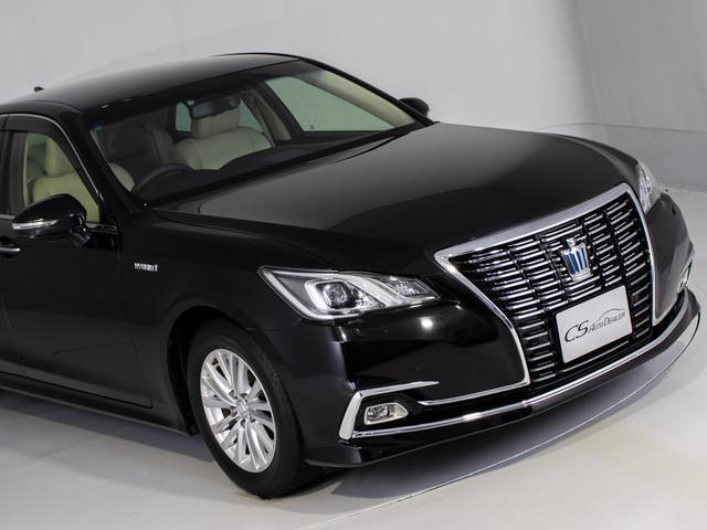 クラウンハイブリッド ロイヤルサルーンＧ　後期型（禁煙車）（ベージュ本革シート）（リヤオートエアコン）Ｂｌｕｅｔｏｏｔｈ対応　レギュラーガソリン仕様　クリアランスソナー　アダプティブハイビーム　ＢＳＭ　シートメモリー　ＳＤマルチ　バックカメラ（5枚目）