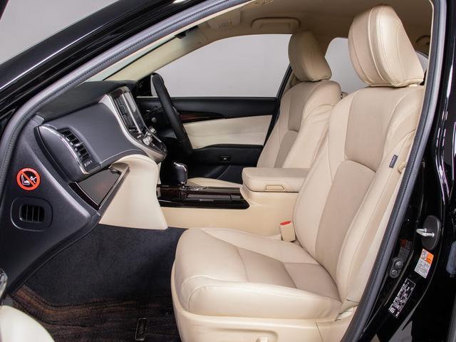 クラウンハイブリッド ロイヤルサルーンＧ　後期型（禁煙車）（ベージュ本革シート）（リヤオートエアコン）Ｂｌｕｅｔｏｏｔｈ対応　レギュラーガソリン仕様　クリアランスソナー　アダプティブハイビーム　ＢＳＭ　シートメモリー　ＳＤマルチ　バックカメラ（34枚目）