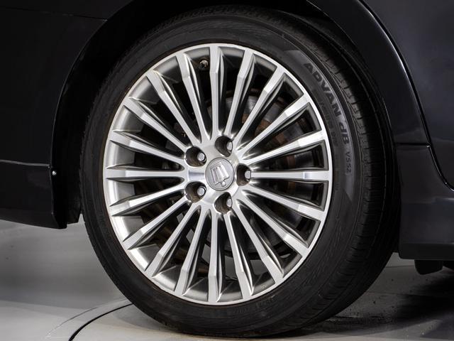 クラウンマジェスタ Ｆバージョン　（禁煙車）（黒本革シート）（オプション１８インチアルミ）（フルエアロ）（衝突軽減ブレーキ）（踏み間違い防止機能）レーダークルーズ　ＢＳＭ　アダプティブハイビーム　イージークローザー　後席ＶＩＰ（6枚目）
