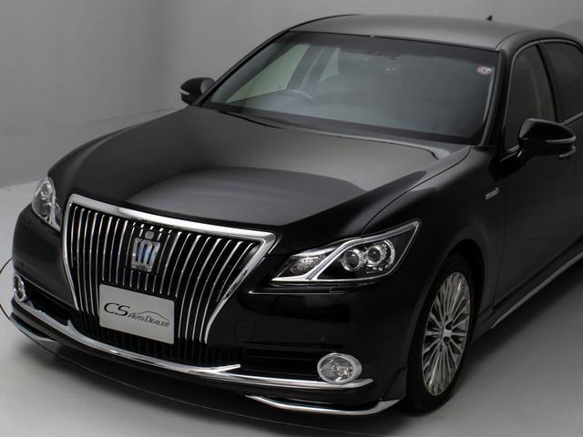 クラウンマジェスタ Ｆバージョン　（禁煙車）（黒本革シート）（オプション１８インチアルミ）（フルエアロ）（衝突軽減ブレーキ）（踏み間違い防止機能）レーダークルーズ　ＢＳＭ　アダプティブハイビーム　イージークローザー　後席ＶＩＰ（24枚目）