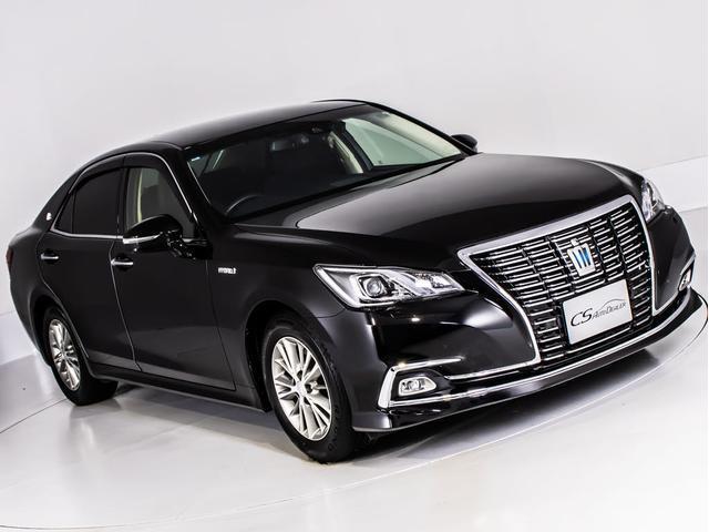 クラウンハイブリッド ロイヤルサルーンＧ　後期型（禁煙車）（トヨタセーフティセンス）（リヤオートエアコン）衝突軽減ブレーキ　車線逸脱抑制ＬＤＡ　アダプティブハイビーム　シートメモリー　ＢＳＭ　Ｂｌｕｅｔｏｏｔｈ対応　レギュラーガソリン仕様（5枚目）