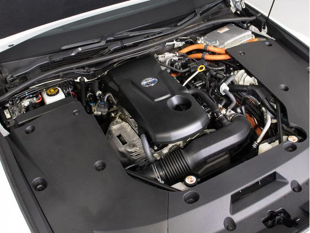 クラウンハイブリッド ＲＳアドバンス　（禁煙車）（黒本革シート）（トヨタセーフティＰＫＧ）フルエアロ（衝突軽減ブレーキ）（踏み間違い防止機能）（車線逸脱抑制ＬＴＡ）アダプティブハイビーム　シーケンシャルウィンカー　ヘッドアップディスプレイ（28枚目）