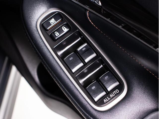 クラウンハイブリッド アスリートＧ　「ＢＭＷドラバイトグレーカスタム」（禁煙車）（オプション１８インチアルミ）（新品タイヤ）（黒本革シート）（フルエアロ）（クリアランスソナー）Ｂｌｕｅｔｏｏｔｈ対応　レギュラーガソリン仕様　バックカメラ（37枚目）