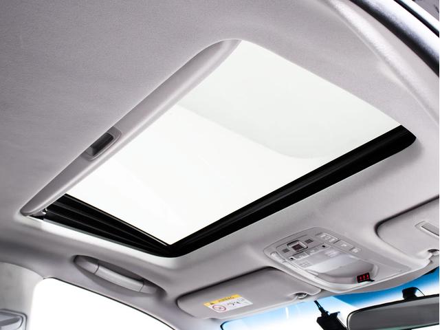 クラウンハイブリッド アスリートＳ　（禁煙車）（黒本革シート）（オプション１８インチアルミ）（フルエアロ）Ｂｌｕｅｔｏｏｔｈ対応　レギュラーガソリン仕様　ＨＤＤマルチナビ　スパッタリングアルミ　シート＆ステアリングヒーター　バックカメラ（5枚目）