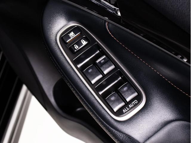 クラウンハイブリッド アスリートＳ　（禁煙車）（黒本革シート）（オプション１８インチアルミ）（フルエアロ）Ｂｌｕｅｔｏｏｔｈ対応　レギュラーガソリン仕様　ＨＤＤマルチナビ　スパッタリングアルミ　シート＆ステアリングヒーター　バックカメラ（37枚目）