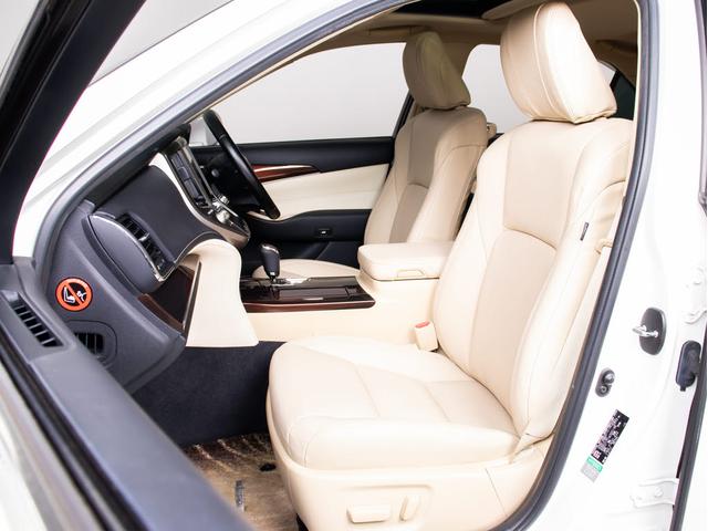 クラウンハイブリッド ロイヤルサルーン　（禁煙車）（ワンオーナー）（サンルーフ）（ベージュ本革シート）Ｂｌｕｅｔｏｏｔｈ対応　レギュラーガソリン仕様　ＨＤＤマルチ　カラーバックカメラ　ＨＩＤヘッドライト　ＬＥＤフォグランプ　シートヒーター（32枚目）