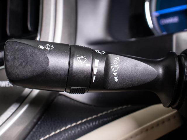 クラウンハイブリッド ロイヤルサルーン　（禁煙車）（ワンオーナー）（サンルーフ）（ベージュ本革シート）Ｂｌｕｅｔｏｏｔｈ対応　レギュラーガソリン仕様　ＨＤＤマルチ　カラーバックカメラ　ＨＩＤヘッドライト　ＬＥＤフォグランプ　シートヒーター（41枚目）
