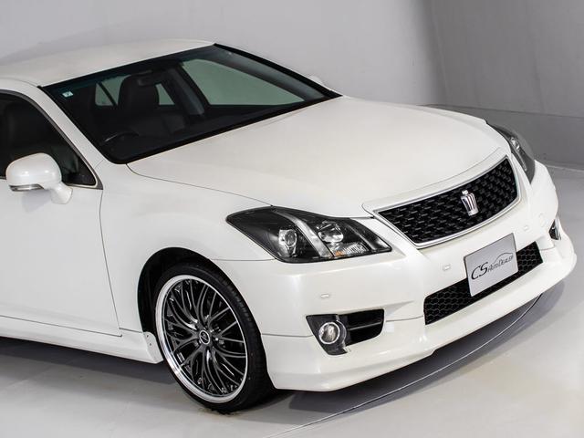 クラウン ２．５アスリート　アニバーサリーエディション　後期型（禁煙車）（特別仕様車）（専用黒本革シート）（新品２０インチアルミ）（新品タイヤ）（フルエアロ）（クリアランスソナー）専用インテリア＆エクステリア　Ｂｌｕｅｔｏｏｔｈ対応　レギュラーガソリン仕様（5枚目）