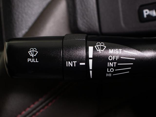 クラウン ２．５アスリート　アニバーサリーエディション　後期型（禁煙車）（特別仕様車）（専用黒本革シート）（新品２０インチアルミ）（新品タイヤ）（フルエアロ）（クリアランスソナー）専用インテリア＆エクステリア　Ｂｌｕｅｔｏｏｔｈ対応　レギュラーガソリン仕様（49枚目）