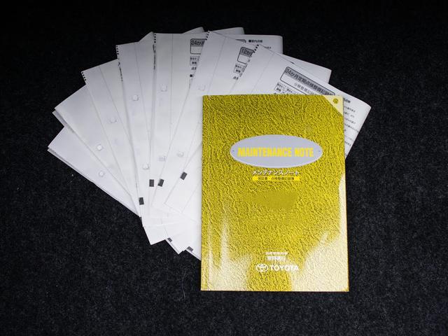 クラウンハイブリッド アスリートＳ　（禁煙車）（黒本革シート）（新品２０インチアルミ）（新品タイヤ）（フルエアロ）（衝突軽減ブレーキ）（踏み間違い防止機能）レーダークルーズ　Ｂｌｕｅｔｏｏｔｈ対応　レギュラーガソリン仕様　点検記録簿７枚（9枚目）