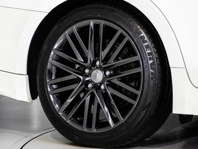 クラウンハイブリッド アスリートＳ　後期型（禁煙車）（サンルーフ）（黒本革シート）（オプション１８インチＡＷ）（トヨタセーフティセンス）衝突軽減ブレーキ　踏み間違い防止機能　レーダークルーズ　オートマチックハイビーム　車線逸脱抑制ＬＤＡ（7枚目）