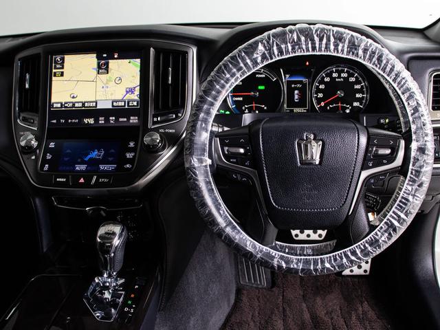 クラウンハイブリッド アスリートＳ　後期型（禁煙車）（サンルーフ）（黒本革シート）（オプション１８インチＡＷ）（トヨタセーフティセンス）衝突軽減ブレーキ　踏み間違い防止機能　レーダークルーズ　オートマチックハイビーム　車線逸脱抑制ＬＤＡ（33枚目）