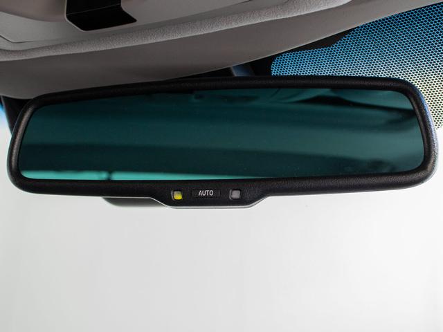 クラウンハイブリッド アスリートＳ　後期型（禁煙車）（サンルーフ）（黒本革シート）（オプション１８インチＡＷ）（トヨタセーフティセンス）衝突軽減ブレーキ　踏み間違い防止機能　レーダークルーズ　オートマチックハイビーム　車線逸脱抑制ＬＤＡ（40枚目）