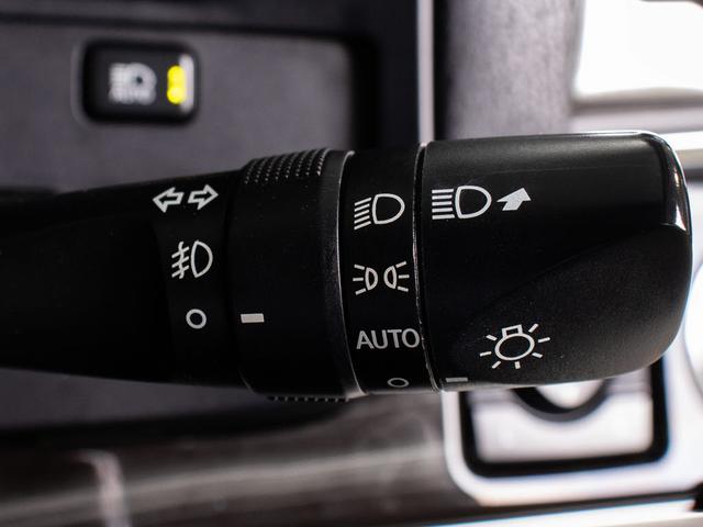 クラウンハイブリッド アスリートＳ　後期型（禁煙車）（サンルーフ）（黒本革シート）（オプション１８インチＡＷ）（トヨタセーフティセンス）衝突軽減ブレーキ　踏み間違い防止機能　レーダークルーズ　オートマチックハイビーム　車線逸脱抑制ＬＤＡ（44枚目）