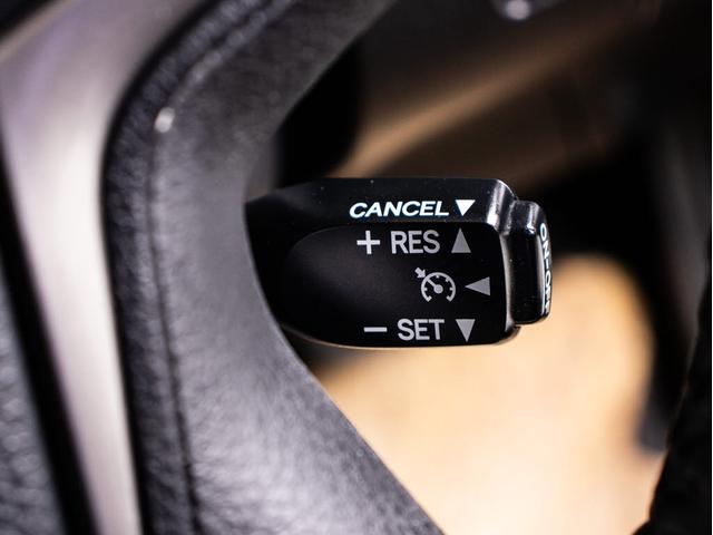 クラウンハイブリッド ロイヤルサルーン　（禁煙車）（ワンオーナー）ＨＤＤマルチナビ　Ｂｌｕｅｔｏｏｔｈ対応　レギュラーガソリン仕様　シートヒーター　ステアリングヒーター　記録簿７枚　カラーバックカメラ　ＨＩＤヘッドライト　ＬＥＤフォグランプ（38枚目）