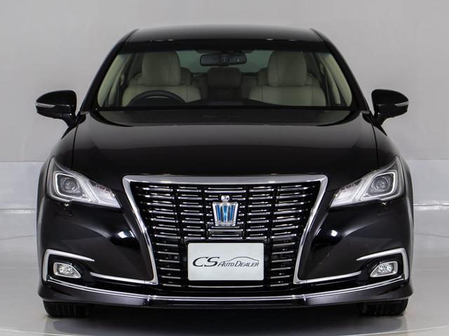 クラウンハイブリッド ロイヤルサルーンＧ　後期型（禁煙車）（ベージュ本革シート）（リヤオートエアコン）Ｂｌｕｅｔｏｏｔｈ対応　レギュラーガソリン仕様　クリアランスソナー　アダプティブハイビーム　ＢＳＭ　シートメモリー　ＳＤマルチ　バックカメラ（11枚目）