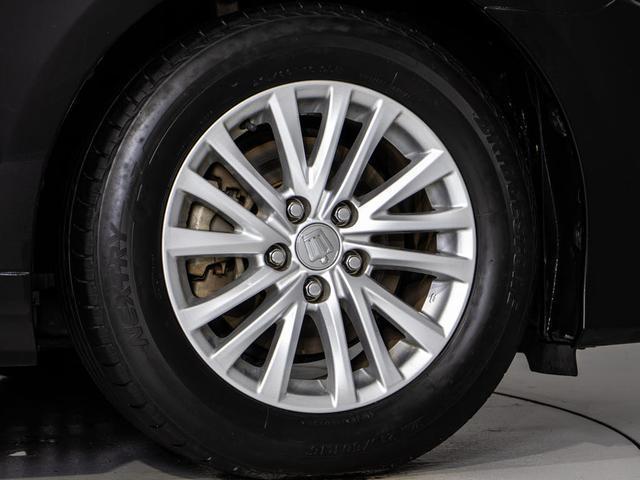 クラウンハイブリッド ロイヤルサルーンＧ　後期型（禁煙車）（ベージュ本革シート）（リヤオートエアコン）Ｂｌｕｅｔｏｏｔｈ対応　レギュラーガソリン仕様　クリアランスソナー　アダプティブハイビーム　ＢＳＭ　シートメモリー　ＳＤマルチ　バックカメラ（21枚目）