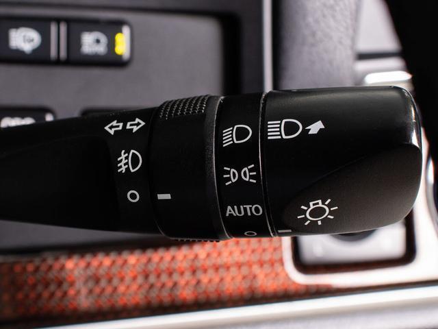 クラウンハイブリッド ロイヤルサルーンＧ　後期型（禁煙車）（ベージュ本革シート）（リヤオートエアコン）Ｂｌｕｅｔｏｏｔｈ対応　レギュラーガソリン仕様　クリアランスソナー　アダプティブハイビーム　ＢＳＭ　シートメモリー　ＳＤマルチ　バックカメラ（51枚目）