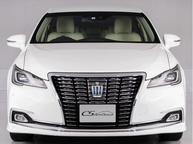 クラウンハイブリッド ロイヤルサルーン　後期型（禁煙車）（オプション１７インチアルミ）（トヨタセーフティセンス）（衝突軽減ブレーキ）（車線逸脱抑制機能ＬＤＡ）レーダークルーズ　オートマチックハイビーム　Ｂｌｕｅｔｏｏｈ対応　レギュラー仕様（11枚目）