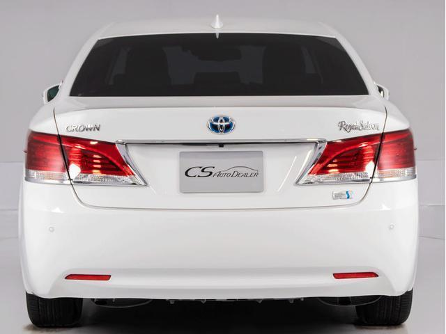 クラウンハイブリッド ロイヤルサルーン　後期型（禁煙車）（オプション１７インチアルミ）（トヨタセーフティセンス）（衝突軽減ブレーキ）（車線逸脱抑制機能ＬＤＡ）レーダークルーズ　オートマチックハイビーム　Ｂｌｕｅｔｏｏｈ対応　レギュラー仕様（13枚目）