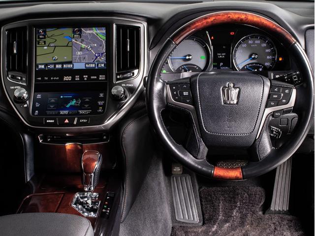 TOYOTA CROWN MAJESTA F VERSION