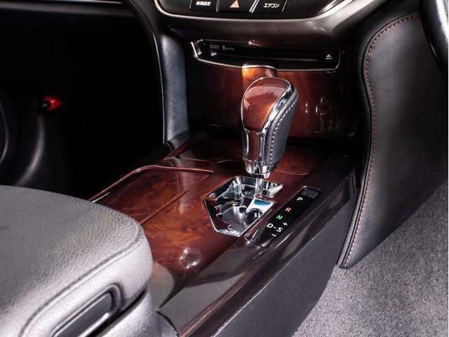 TOYOTA CROWN MAJESTA F VERSION