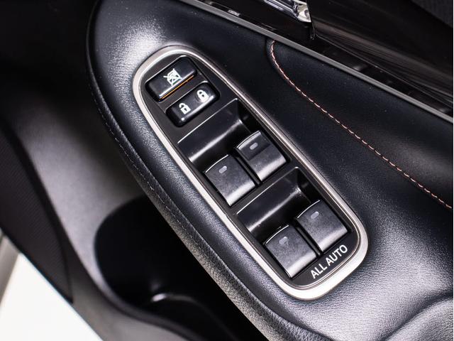 クラウンハイブリッド アスリートG (禁煙車)(サンルーフ)(黒本革シート)(オプション18インチアルミ)(TEIN車高調)(フルエアロ)ウッドコンビハンドル アダプティブハイビーム シートメモリー エアシート Bluetooth対応(35枚目)