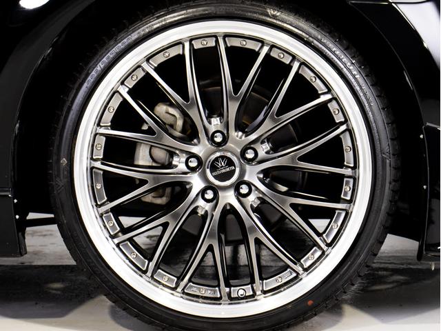 クラウンハイブリッド アスリートＳ　（特注フォーブレザーシート）（新品２０インチアルミホイール）（新品タイヤ）（フルエアロ）（点検記録簿８枚）Ｂｌｕｅｔｏｏｔｈ対応　レギュラーガソリン仕様　シート＆ステアリングヒーター　ＨＤＤマルチナビ（7枚目）