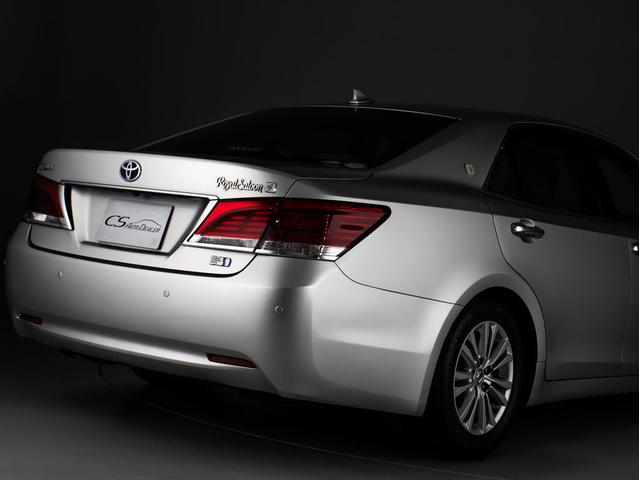 TOYOTA CROWN HYBRID ROYAL SALOON G