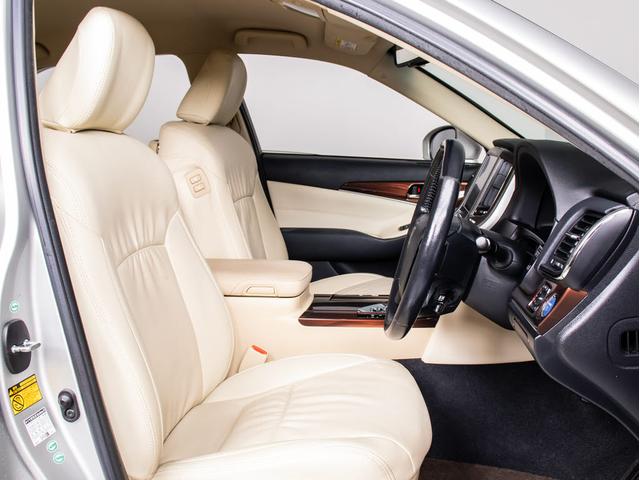 TOYOTA CROWN HYBRID ROYAL SALOON G