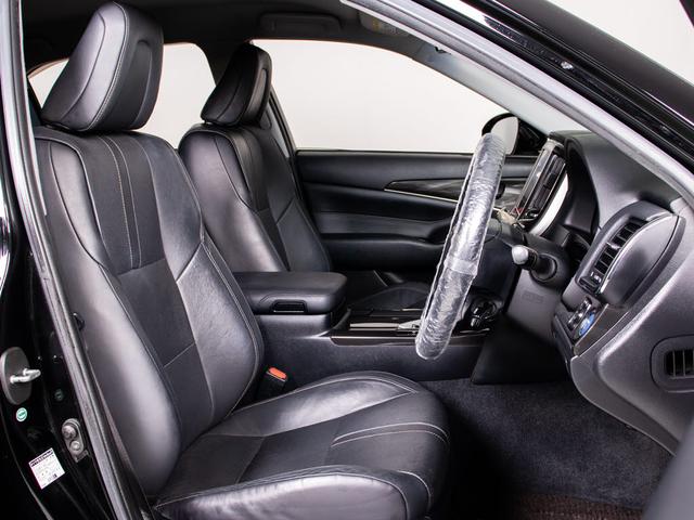 クラウンハイブリッド アスリートG (禁煙車)(黒本革シート)(オプション18インチアルミ)(フルエアロ)アダプティブハイビーム Bluetooth対応 レギュラーガソリン仕様 エアシート シートヒーター シートメモリー HDDマルチ(30枚目)