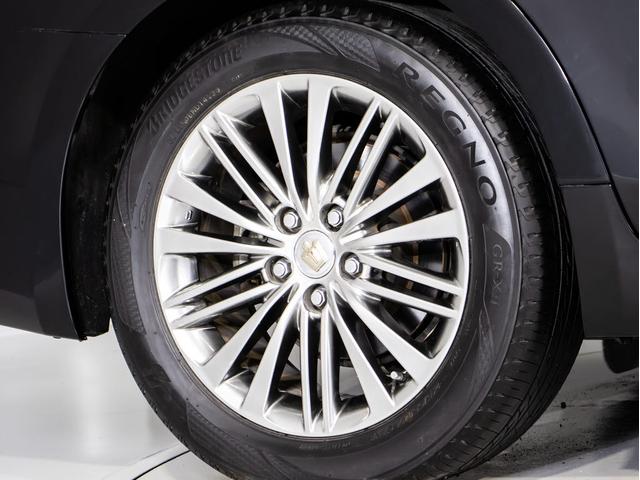 クラウンハイブリッド ロイヤルサルーンG (禁煙車)(プレミアムサウンドシステム)(オプション17インチAW)(フラクセン本革シート)(パノラミックビューモニター)(衝突軽減ブレーキ)(踏み間違い防止機能)レーダークルーズ イージークローザー(8枚目)