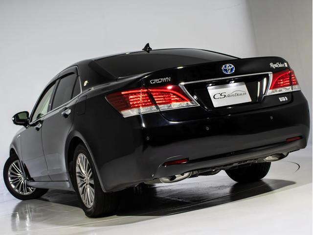 クラウンハイブリッド ロイヤルサルーンG (禁煙車)(プレミアムサウンドシステム)(オプション17インチAW)(フラクセン本革シート)(パノラミックビューモニター)(衝突軽減ブレーキ)(踏み間違い防止機能)レーダークルーズ イージークローザー(22枚目)