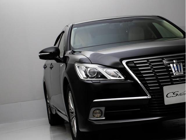 クラウンハイブリッド ロイヤルサルーンG (禁煙車)(プレミアムサウンドシステム)(オプション17インチAW)(フラクセン本革シート)(パノラミックビューモニター)(衝突軽減ブレーキ)(踏み間違い防止機能)レーダークルーズ イージークローザー(26枚目)