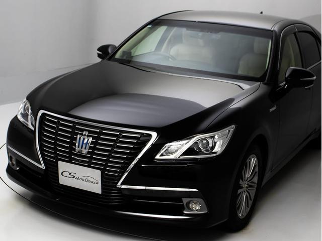 クラウンハイブリッド ロイヤルサルーンG (禁煙車)(プレミアムサウンドシステム)(オプション17インチAW)(フラクセン本革シート)(パノラミックビューモニター)(衝突軽減ブレーキ)(踏み間違い防止機能)レーダークルーズ イージークローザー(27枚目)