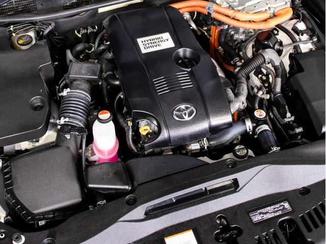 クラウンハイブリッド アスリートG 後席モニター 後期型(禁煙車)(黒本革シート)(オプション18インチアルミ)(フルエアロ)(衝突軽減ブレーキ)(踏み間違い防止機能)レーダークルーズ パーキングアシスト Bluetooth SDマルチ(30枚目)