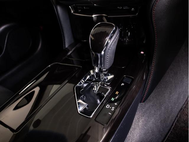 クラウンハイブリッド アスリートG 後席モニター 後期型(禁煙車)(黒本革シート)(オプション18インチアルミ)(フルエアロ)(衝突軽減ブレーキ)(踏み間違い防止機能)レーダークルーズ パーキングアシスト Bluetooth SDマルチ(45枚目)