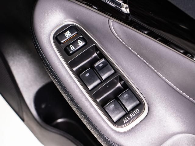 クラウンハイブリッド アスリートS J-フロンティアリミテッド 後期型(禁煙車)(ワンオーナー)(特別仕様車)(オプション18インチアルミ)(フルエアロ)(トヨタセーフティセンス)衝突軽減ブレーキ 踏み間違い防止機能 レーダークルーズ 車線逸脱抑制機能LDA(42枚目)