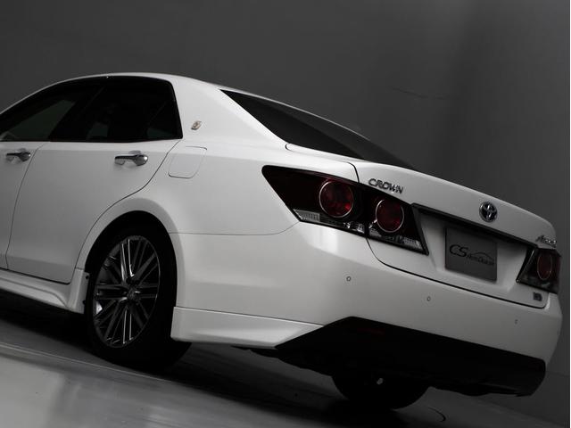 クラウンハイブリッド アスリートＳ　Ｊ－フロンティアリミテッド　後期型（特別仕様）（オプション１８インチアルミ）（フルエアロ）（セーフティセンス）（記録簿７枚）専用インテリア＆エクステリア　衝突軽減ブレーキ　踏み間違い防止機能　車線逸脱抑制ＬＤＡ　専用ハーフレザー（28枚目）