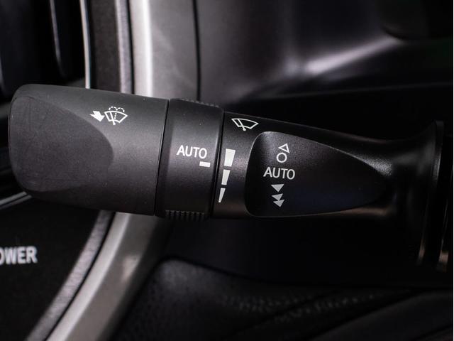 クラウンハイブリッド アスリートＳ　Ｊ－フロンティアリミテッド　後期型（特別仕様）（オプション１８インチアルミ）（フルエアロ）（セーフティセンス）（記録簿７枚）専用インテリア＆エクステリア　衝突軽減ブレーキ　踏み間違い防止機能　車線逸脱抑制ＬＤＡ　専用ハーフレザー（47枚目）