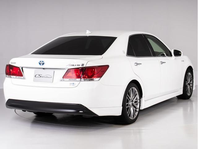 クラウンハイブリッド アスリートＳ　（禁煙車）（黒本革シート）（フルエアロ）（オプション１８インチアルミ）エアシート　シートヒーター　Ｂｌｕｔｏｏｔｈ対応　レギュラーガソリン仕様　ステアリングヒーター　ＨＤＤマルチ　カラーバックカメラ（16枚目）